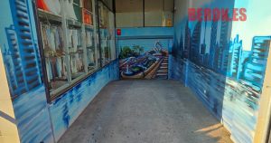 graffiti parking azul gaudi lagarto skyline azul
